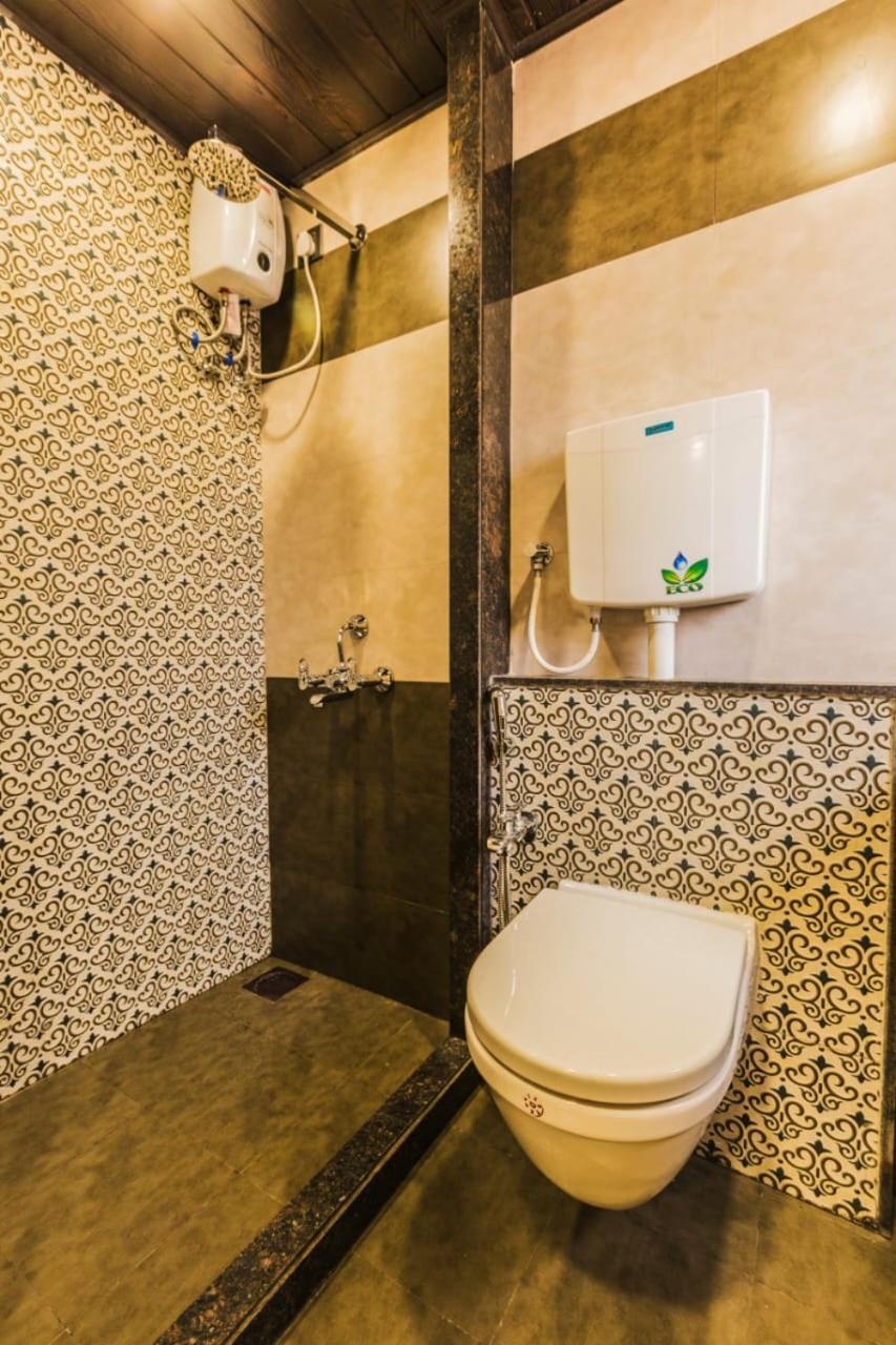 מומביי Hotel Golden Crown מראה חיצוני תמונה